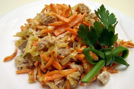 Салат «Обжорка» с курицей и корейской морковкой