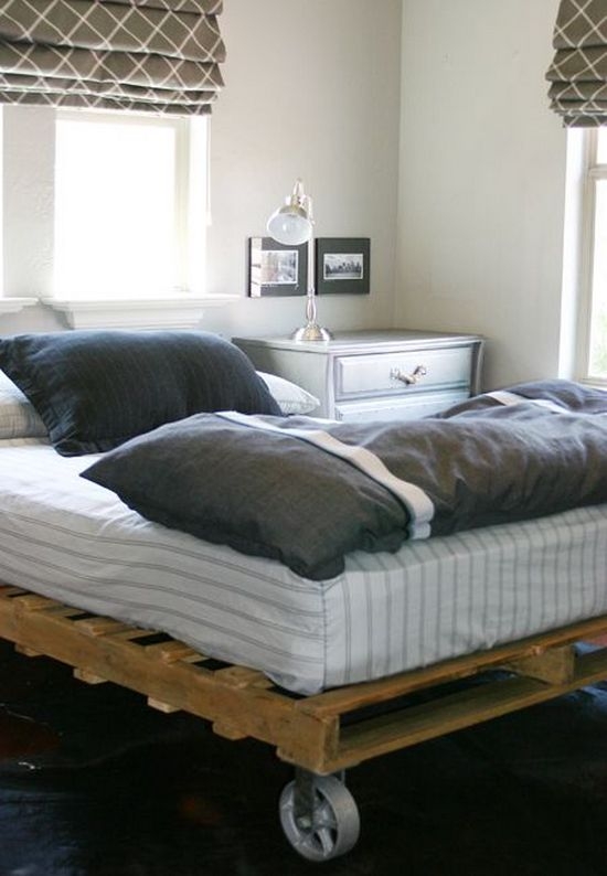 Кровать двуспальная из поддонов своими руками фото пошагово