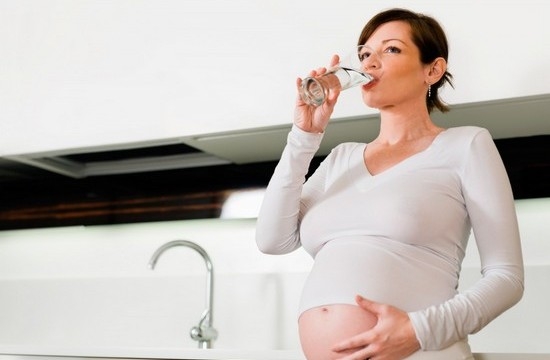 Как пить соду беременным при изжоге